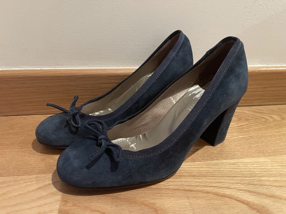 Sapatos azuis camurça salto 38