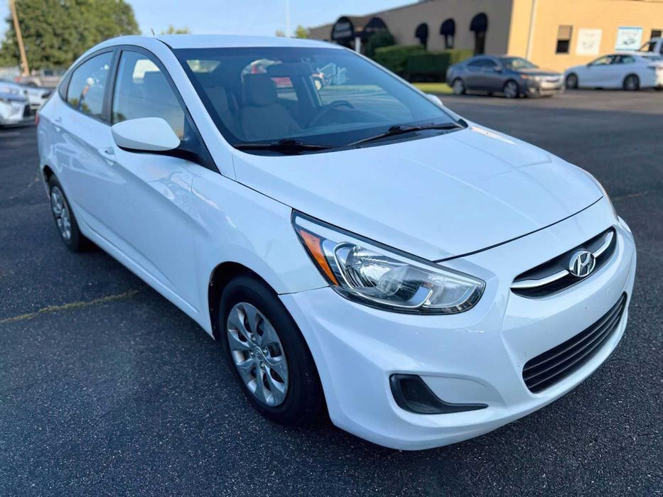Hyundai Accent GLS      2015