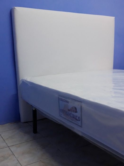 Cama de Casal /// Cabeceira Estofada /// = NOVO =