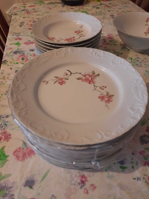 Loiça de porcelana da marca SPAL