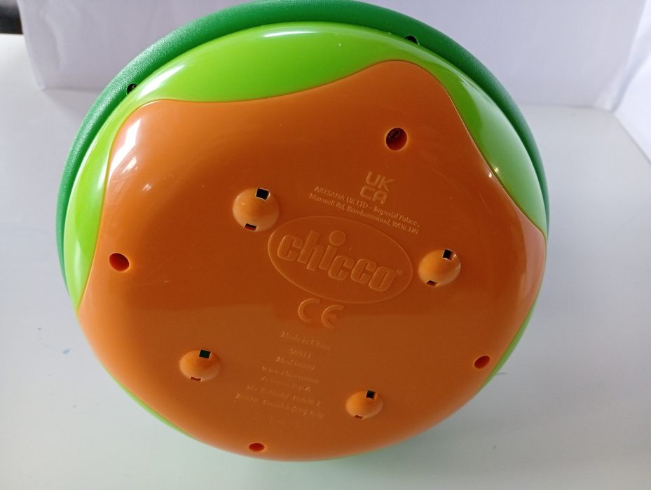 Chicco Tęczowy Bączek z Lustrem i Kulki 6m+ |  powystawowy