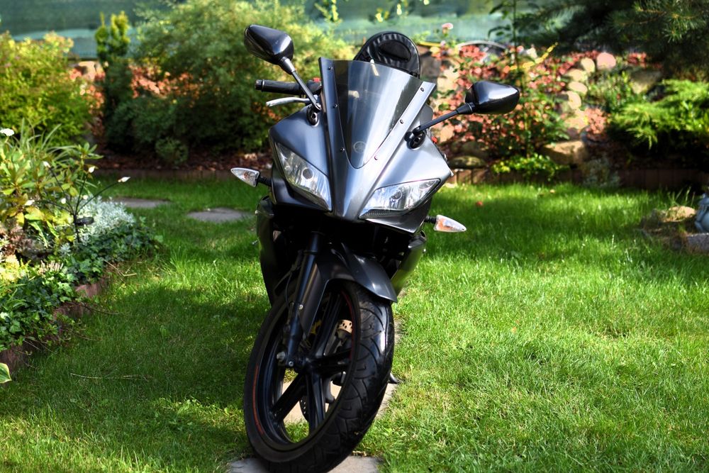 Yamaha YZF R 125 2010 Rok