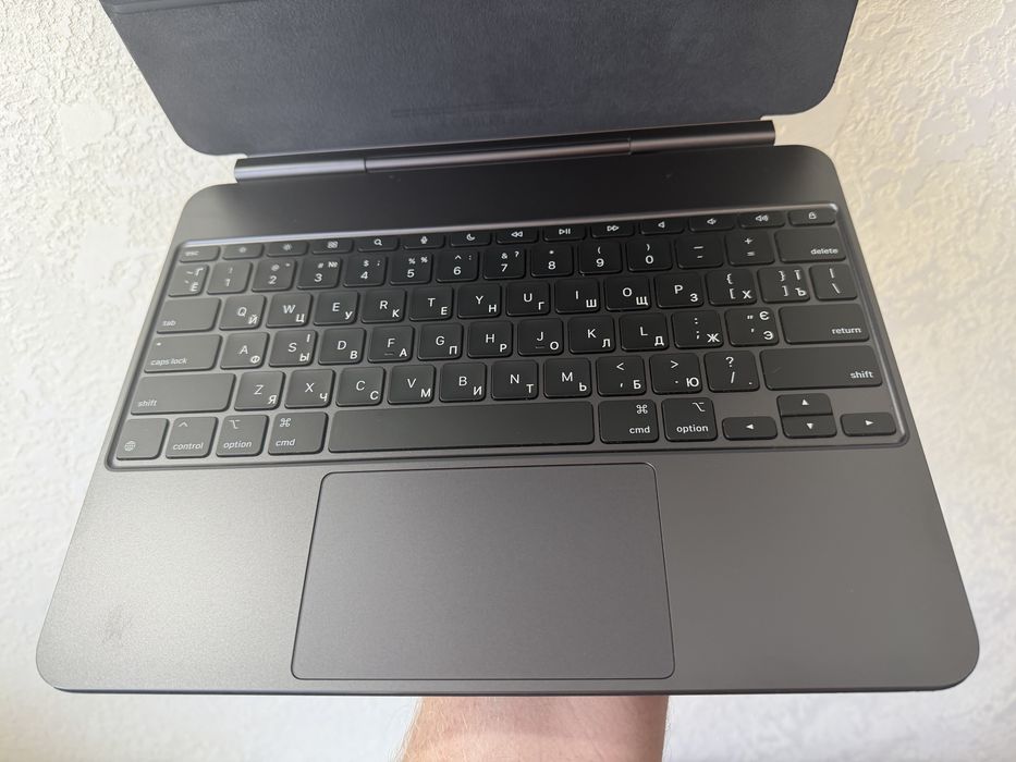 Apple Magic Keyboard iPad Pro 13 M4 M5 A2974 чохол-клавіатура з трекпадом