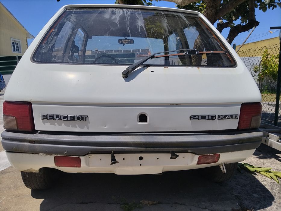 Peugeot 205 XAD carroçaria