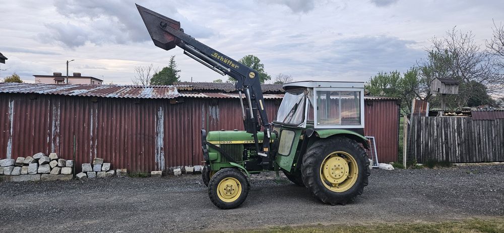 Traktor John Deere 1030