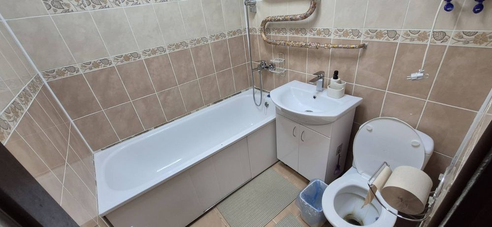 Однокімнатна квартира подобово у центрі міста біля площі