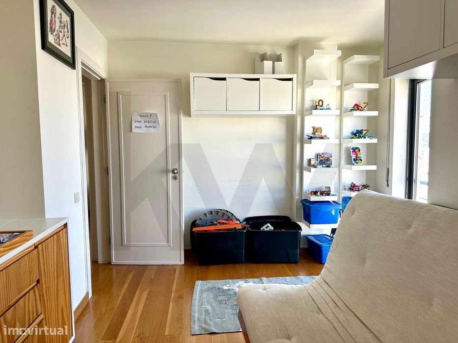 Apartamento T3 | 135 m2 de área bruta privativa | 2 lugares de garagem