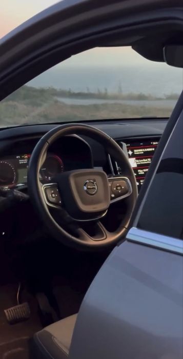 Volvo XC40 T5 Hibrido Plug-In (Iva dedutivel)