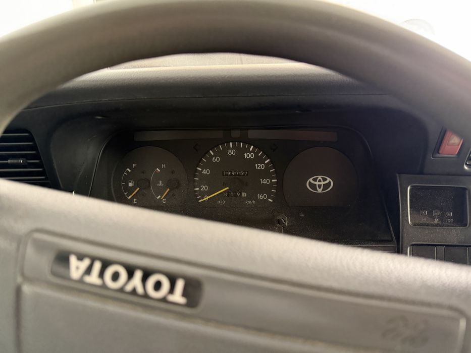 Toyota Hiace — fotografia 6
