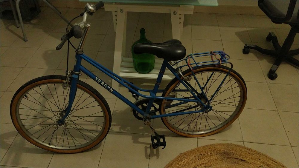 bicicleta de menina antiga