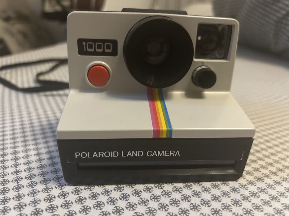 Polaroid 1000 land camera