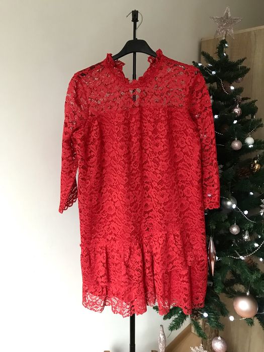 Sukienka czerwona koronkowa