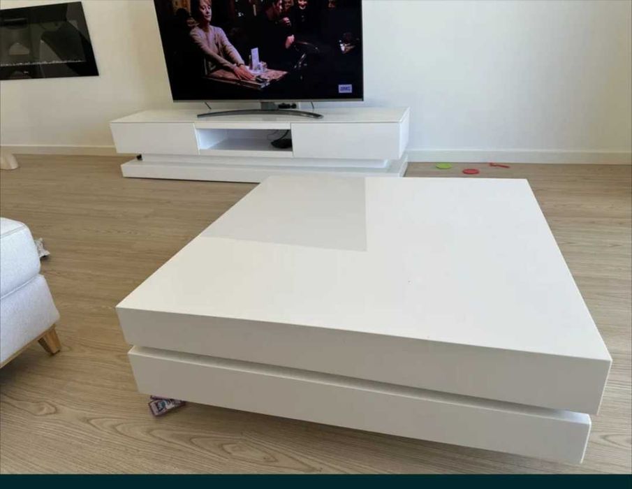 Mesa e 6 cadeiras