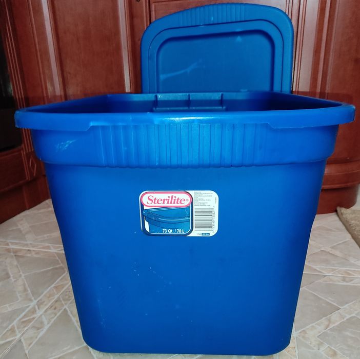 Контейнер для зберігання 70л Sterilite