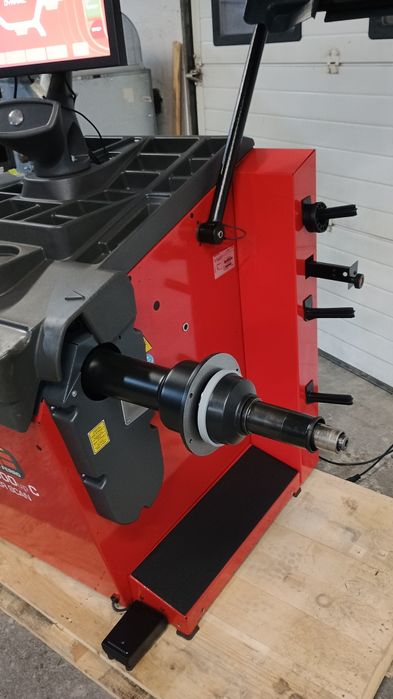 Wyważarka do kół Mondolfo Ferro