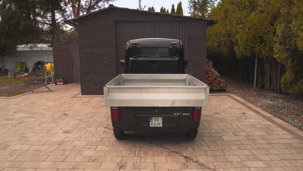 AIXAM mega truck