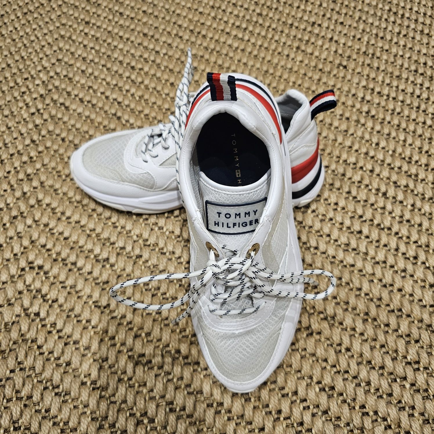 Tommy hilfiger 38 2 600 Olx