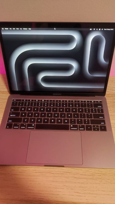 MacBook Pro 13” 2017 | i5 | 8GB RAM | 128GB SSD