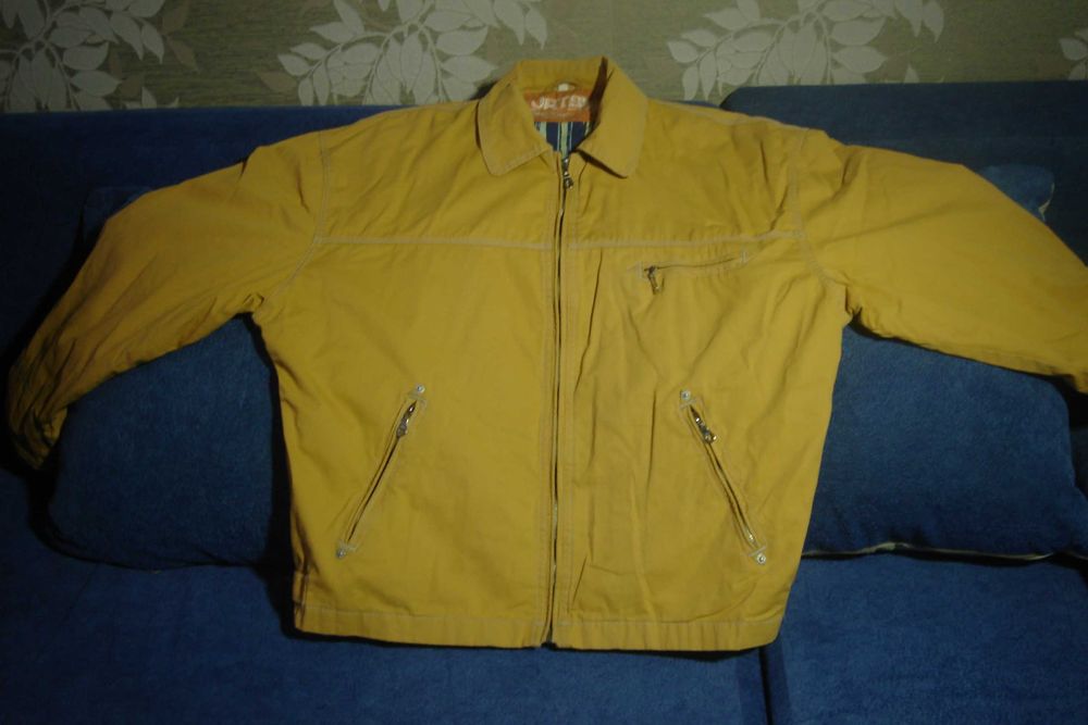 Продам одним лотом