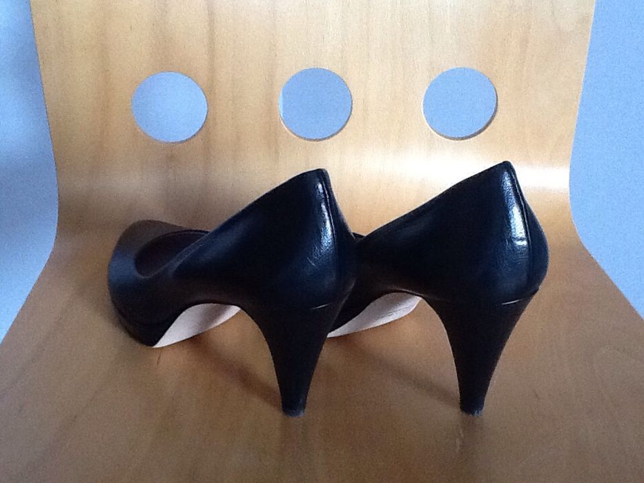 Czarne buty - czółenka Bagatt rozm. 39