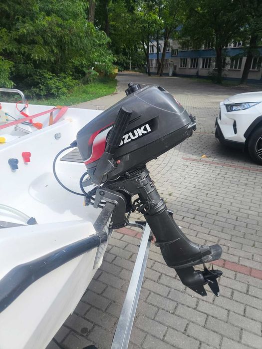 Sprzedam silnik zaburtowy Suzuki DT 4.  2 suw