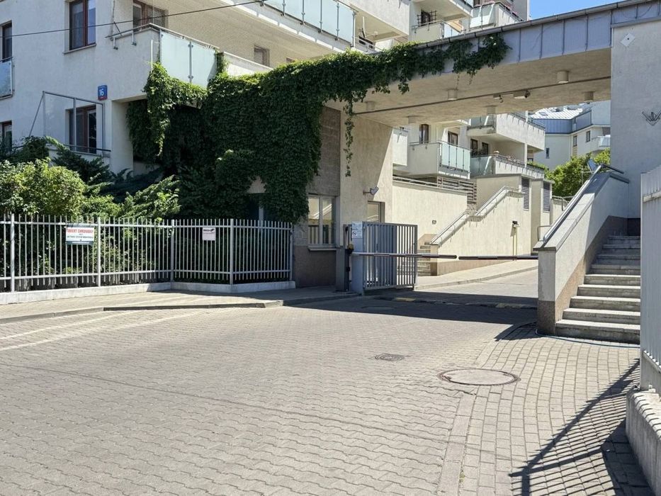 Продається квартира у Варшаві