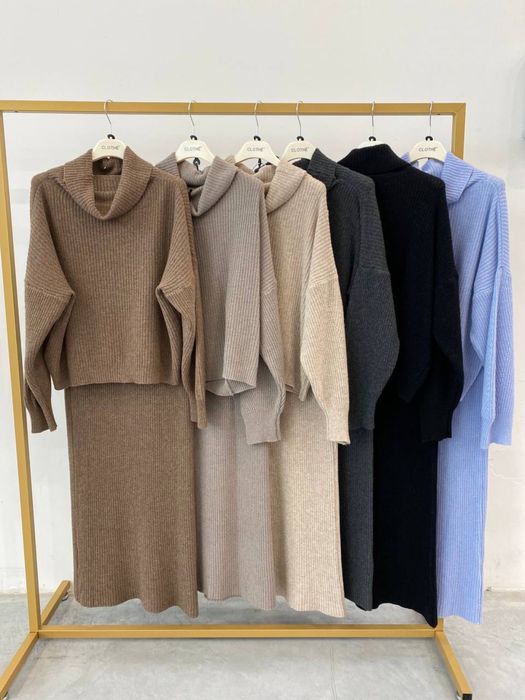 Костюми зі спідницею Італія Clothe