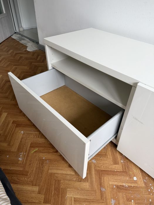 Szafka rtv biala front połysk