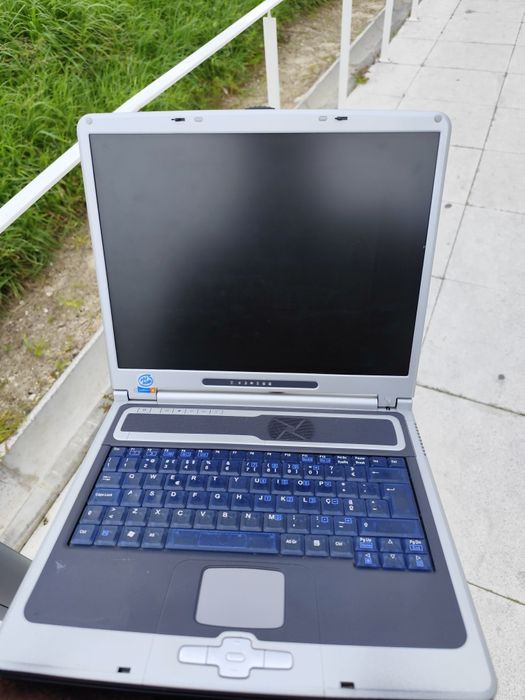 Y2K Retro Laptop | Translucent Blue Keyboard | Windows XP Pro Original