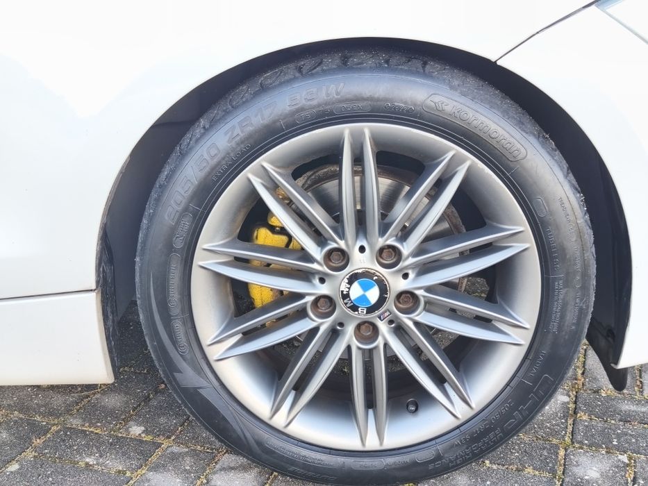 BMW  E 81 118 D Pack M troco 160€ Mês