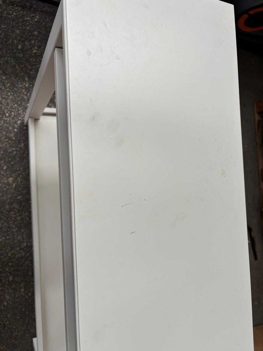 Pequeno aparador/consola de entrada
