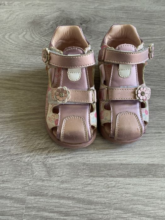 Босоніжки, сандалі 23 розмір