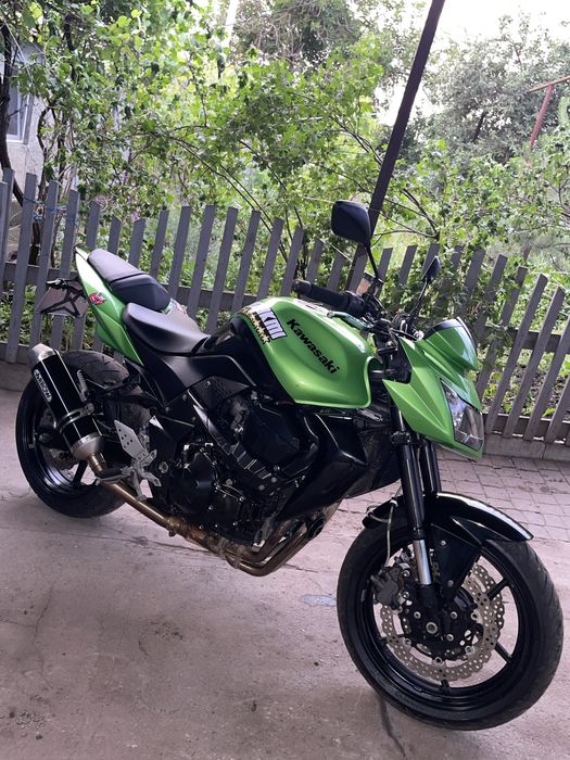 Kawasaki Z750 2012 год, отличное состояние, Arrow, чип