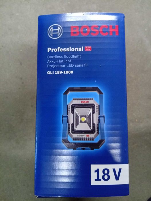 Lampa halogen roboczy LED Bosch GLI 18V-1900 nowy