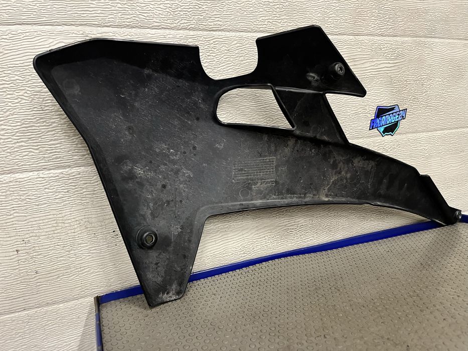 Boczek prawy owiewka fantic 50