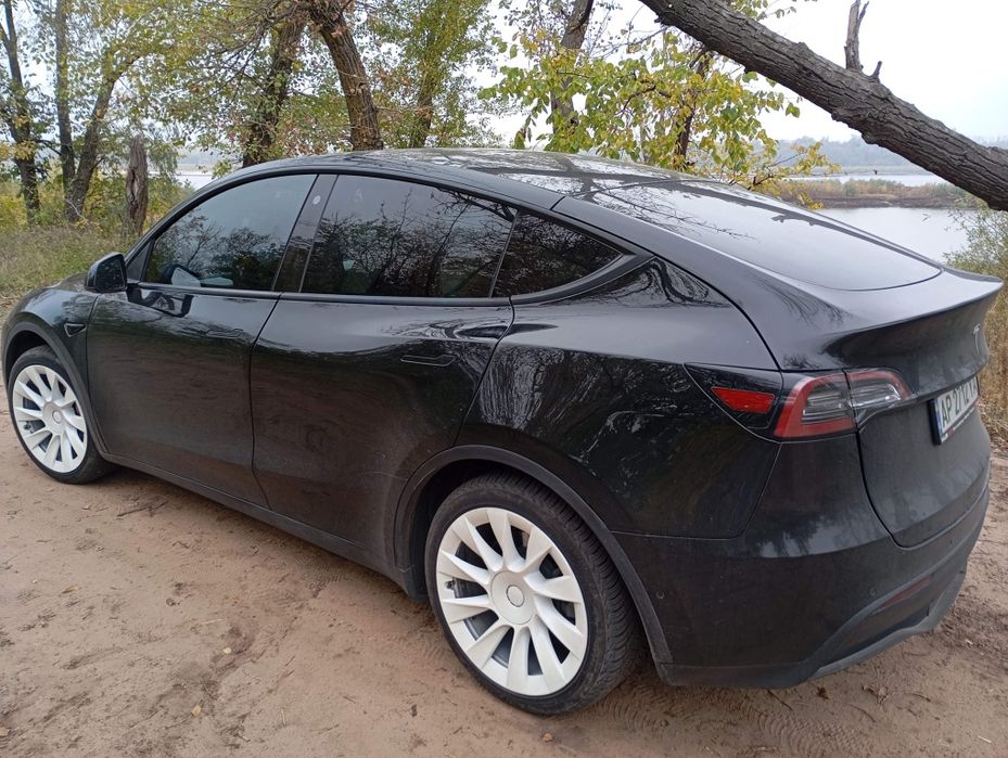 В рассрочку Tesla Y Long Range Motor 2021 полный привод