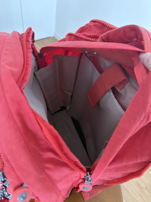 Mochila escolar Kipling (expansivel / com divisórias)