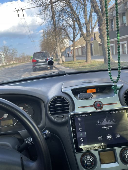 KIA CARENS 2.0 газ/бенз