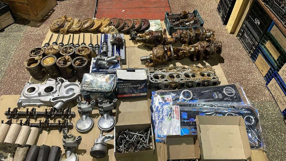 Запачастини двигуна Газ 53, Газ 66, Газ 3307, Уаз, Волга, Зіл, Газ 24