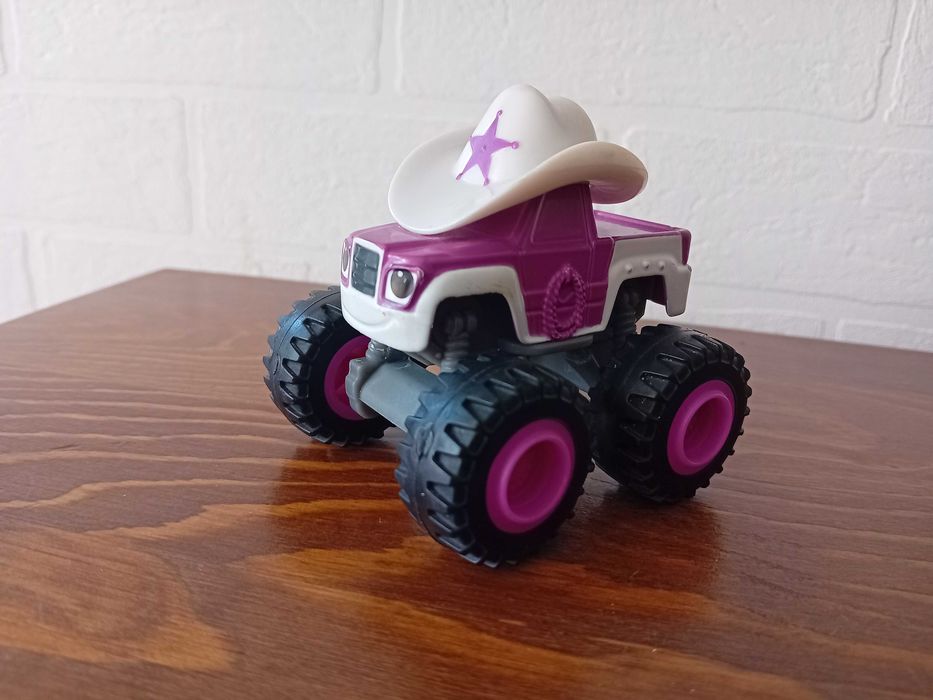 Blaze i megamaszyny Starla Mattel