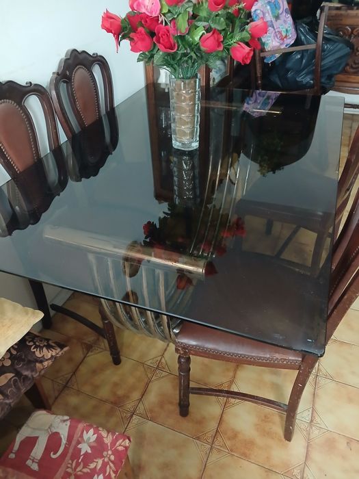 Mesa de vidro temperado castanho