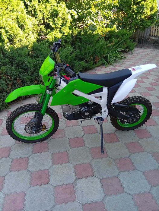 Продам новый питбайк 150 кубов.