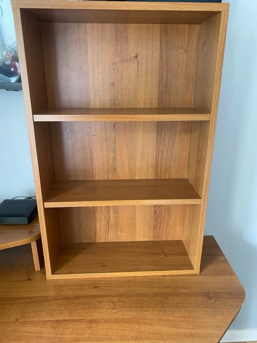 Biurko z płyty wiórowej