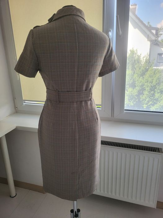 Sukienka biznesowa Dorothy Perkins 40