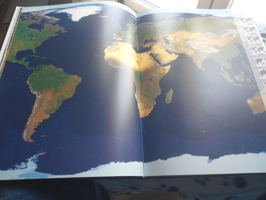 Atlas 2000  A Nova cartografia do Mundo