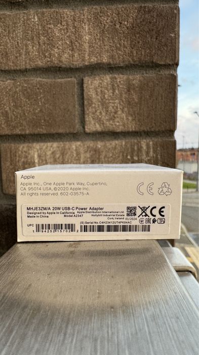 Zestaw Ladowarka 20 W + Kabel Ligthning Usb -C 2 M