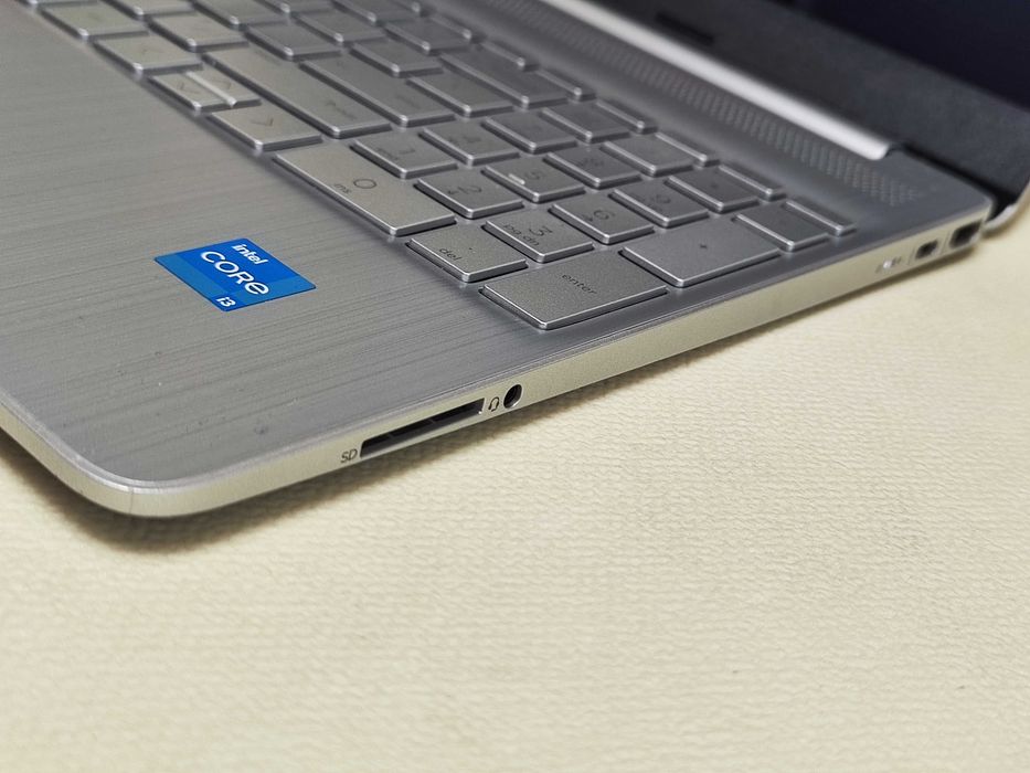 Ноутбук HP 15-DY2046NR 15.6" Core i3-1115G4/DDR4 8Gb/256SSD