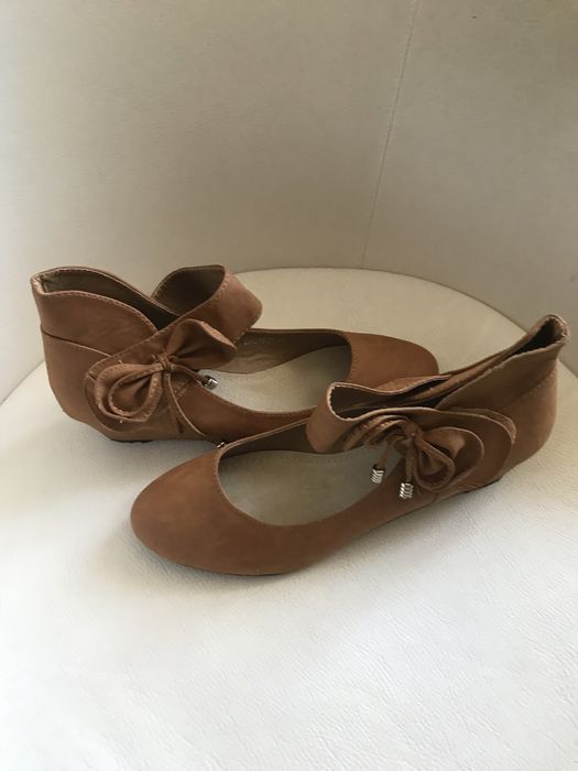 Buty na koturnie CHC Schoes ze skóry r. 40/26,5