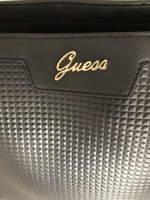 Mala Guess Preta
