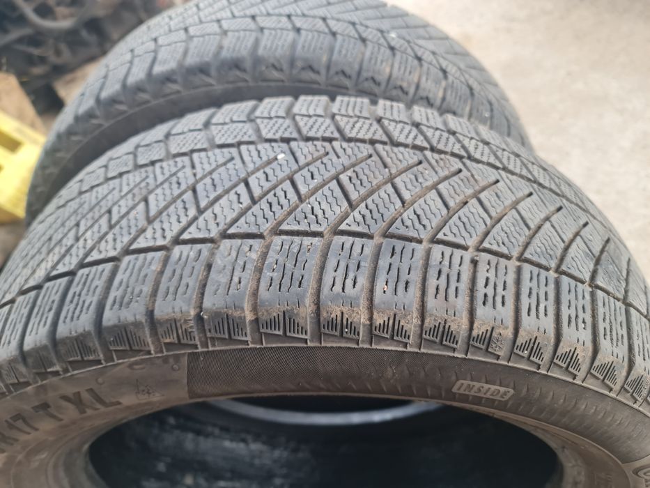 Opony zimowe para 215/55/17 continental .